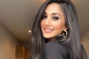 Latin Woman Love Logo